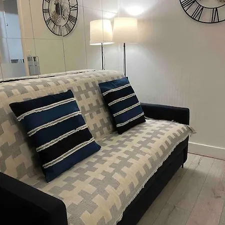 T2 Cosy Et Lumineux Au Coeur De Paris12 Appartamento