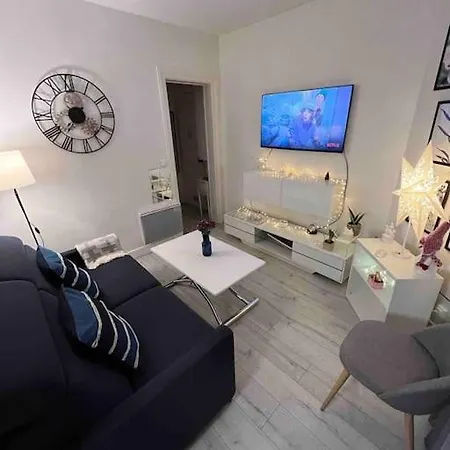 Appartamento T2 Cosy Et Lumineux Au Coeur De Paris12 Parigi