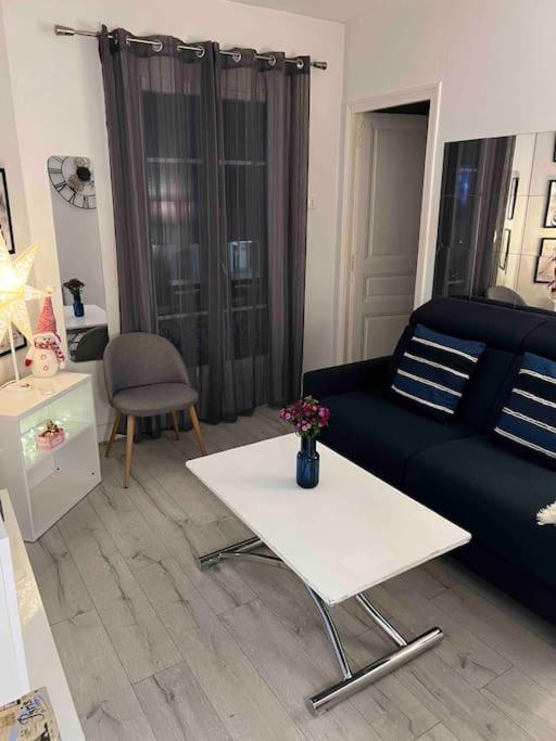 T2 Cosy Et Lumineux Au Coeur De Paris12 Appartamento Parigi