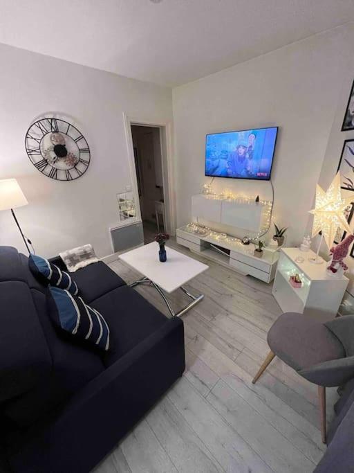 Appartamento T2 Cosy Et Lumineux Au Coeur De Paris12 Parigi