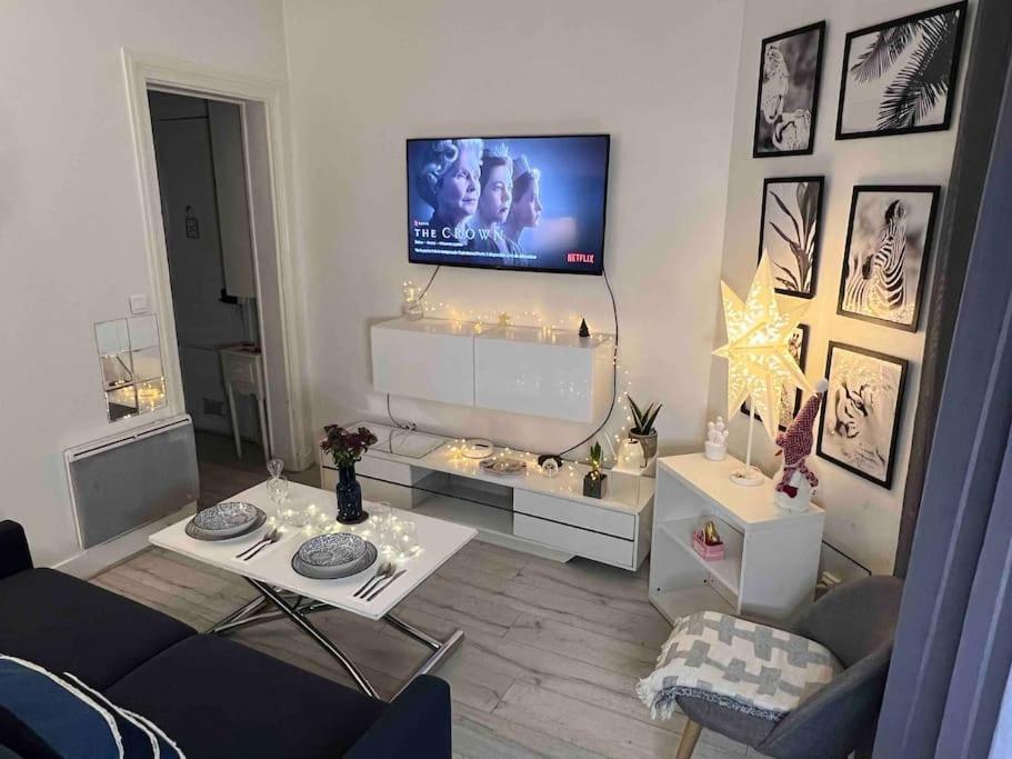 Appartamento T2 Cosy Et Lumineux Au Coeur De Paris12 Parigi